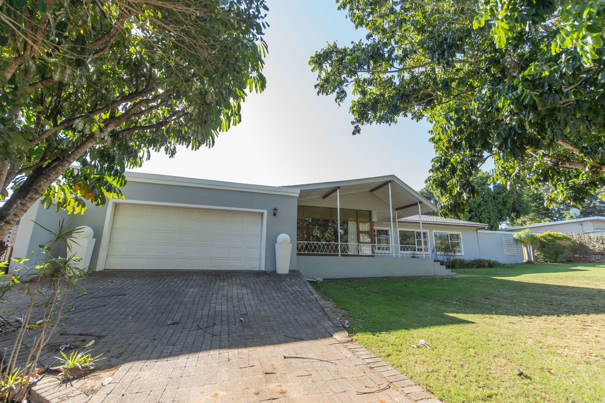 House sold in Vanes Estate - 1UK1656468