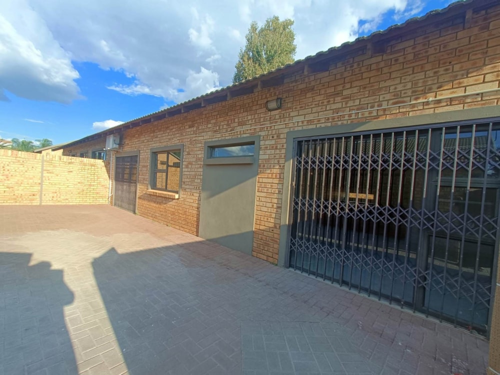 Townhouse let in Langenhovenpark - 1BX1701357 Townhouse let in Langenhovenpark - 1BX1701357