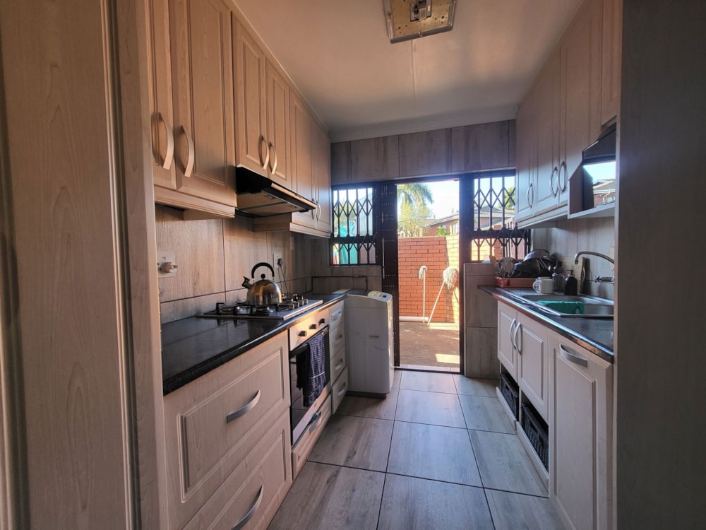 Townhouse let in Arboretum, Richards Bay - 1RY1678543 Townhouse let in Arboretum, Richards Bay - 1RY1678543