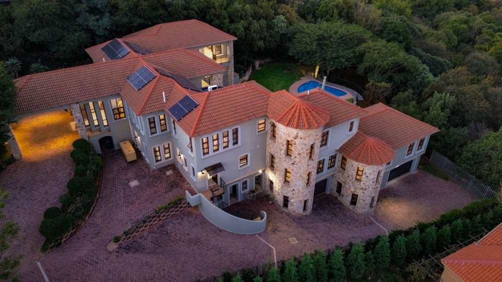 House for sale in Cornwall Hill - CN1661758