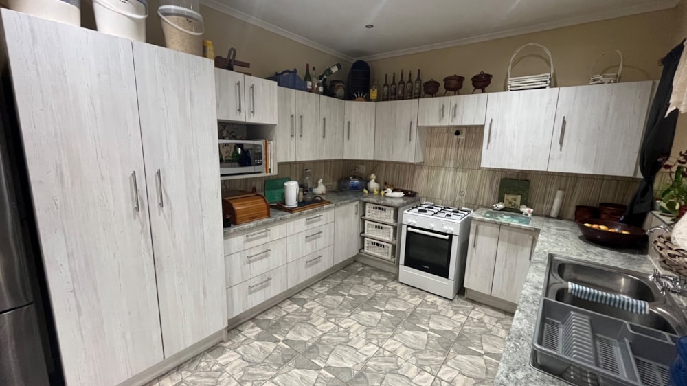 House for sale in Kareedouw, Eastern Cape - 1JF1746715