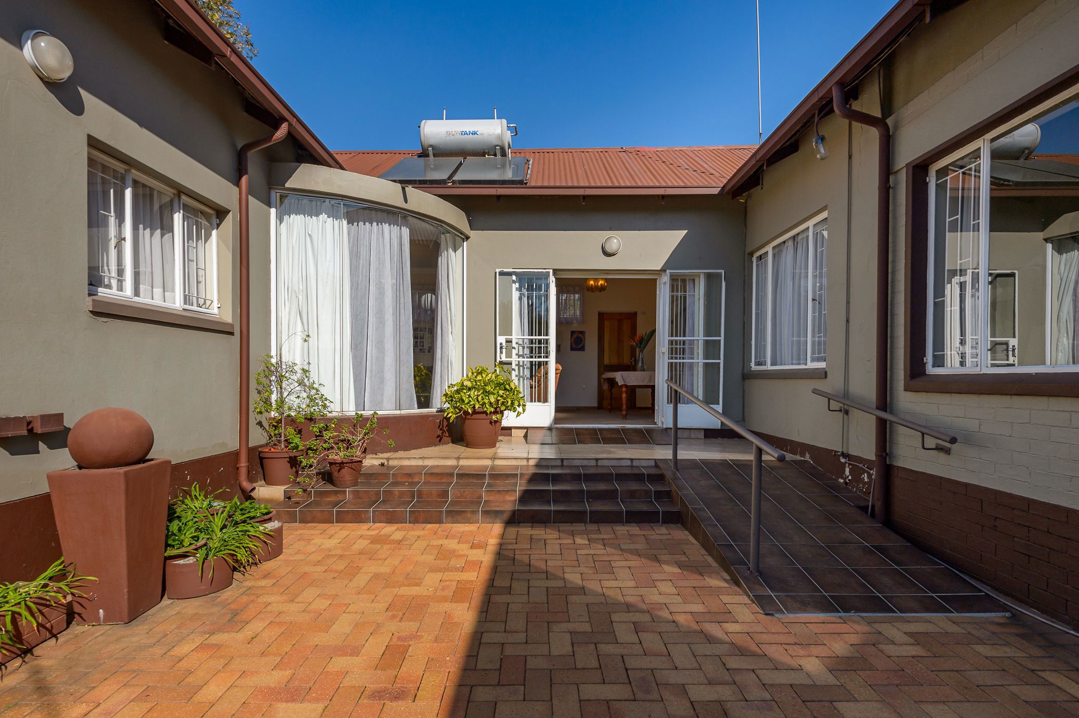 House for sale in Highlands North - BED1683823