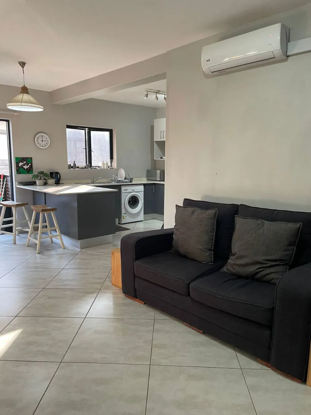 Townhouse let in Durban North - 1ND1710759 Townhouse let in Durban North - 1ND1710759