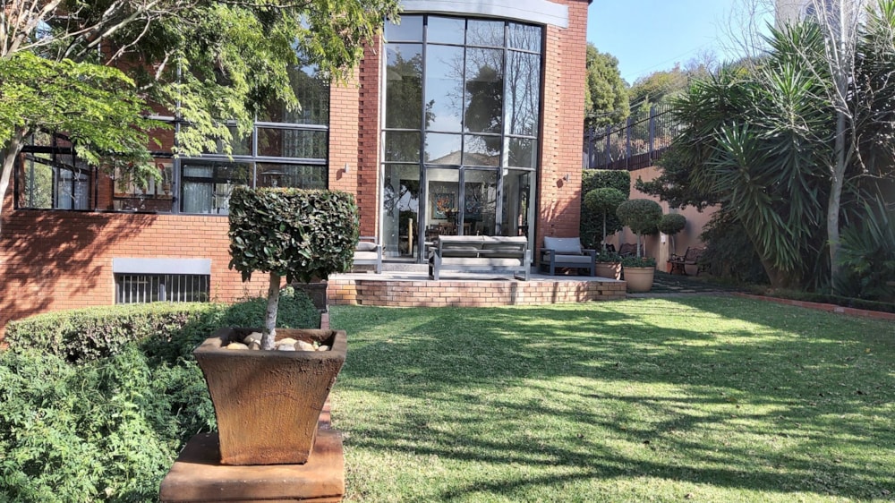 House let in Waterkloof Ridge - PTL1694356 House let in Waterkloof Ridge - PTL1694356