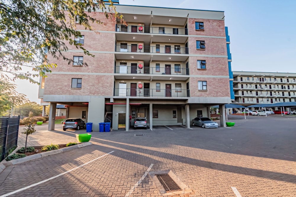 Apartment for sale in Die Hoewes - CN1658612