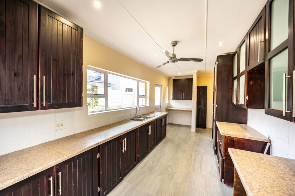 House for sale in Beacon Bay - 1ET1661310 House for sale in Beacon Bay - 1ET1661310