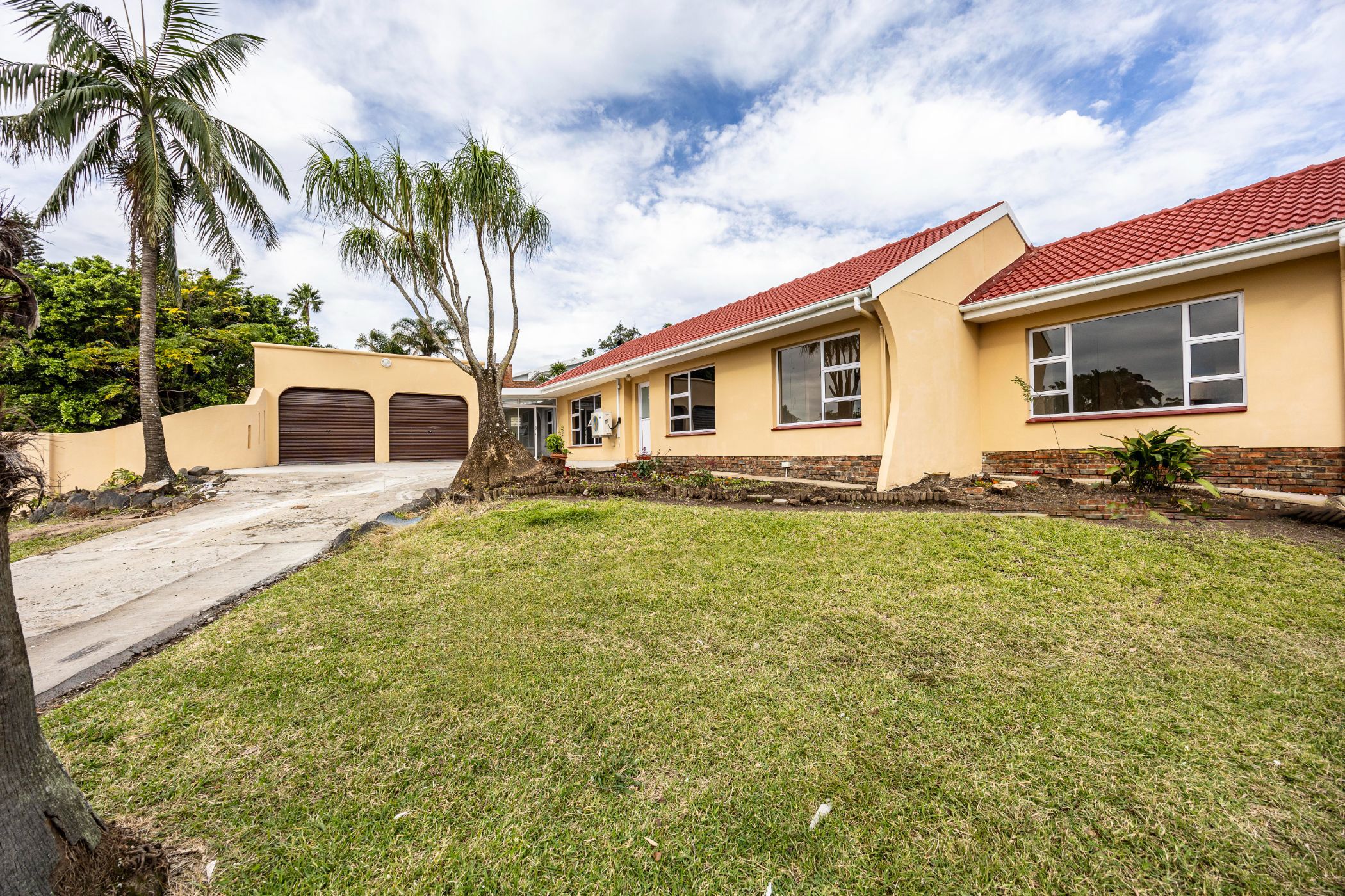 House for sale in Beacon Bay - 1ET1661310