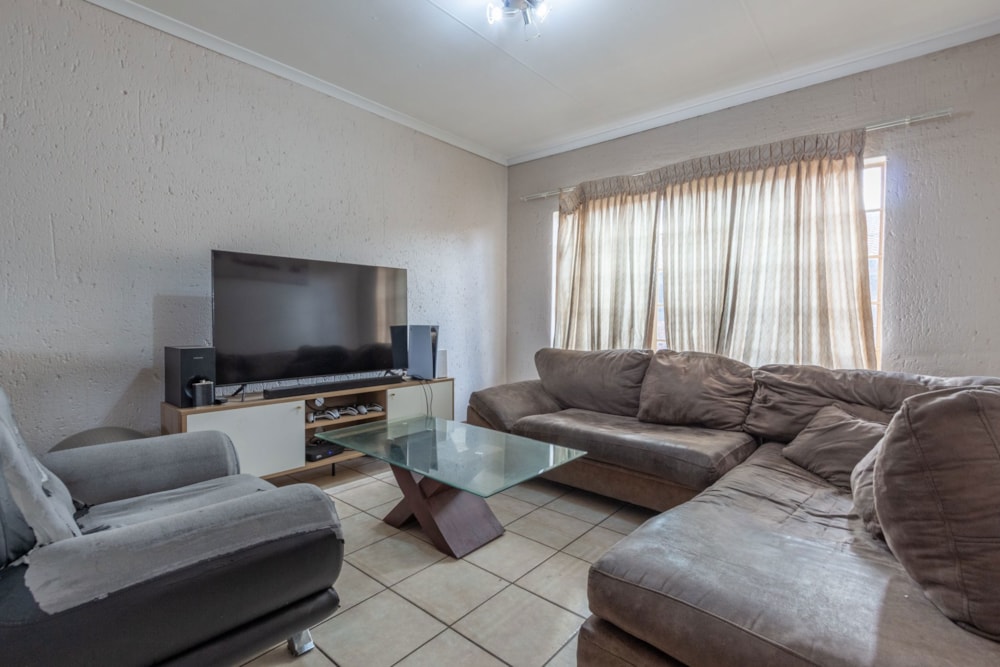 Apartment for sale in Hughes - BOK1663758