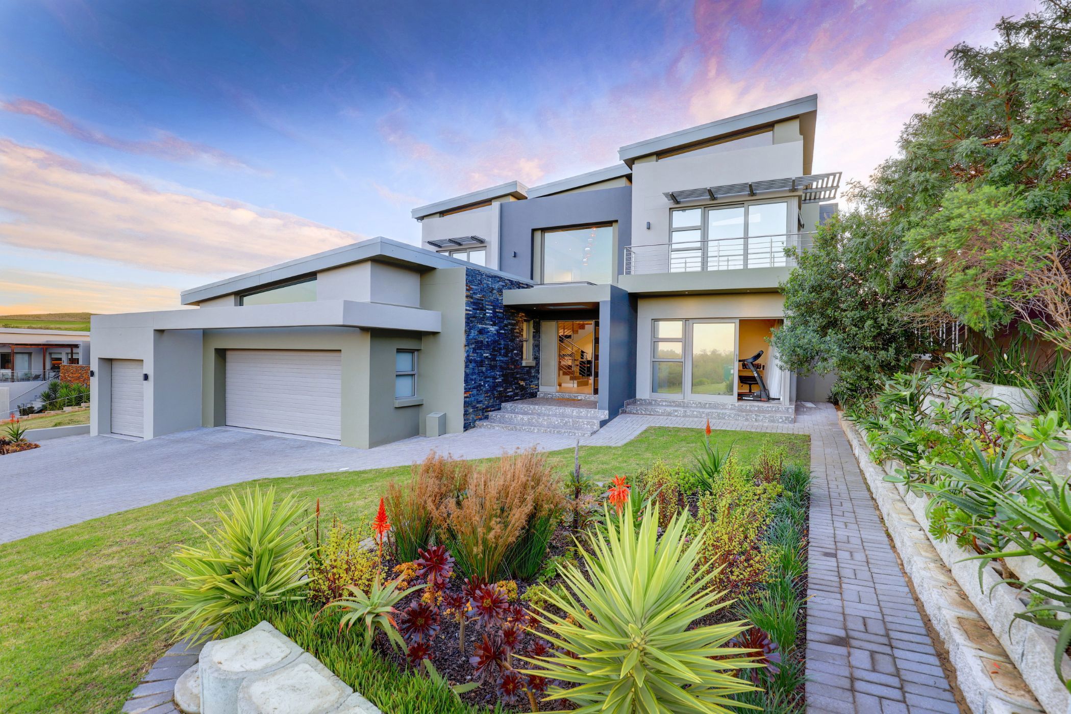 Golf estate house for sale in Oubaai - GEO1663135