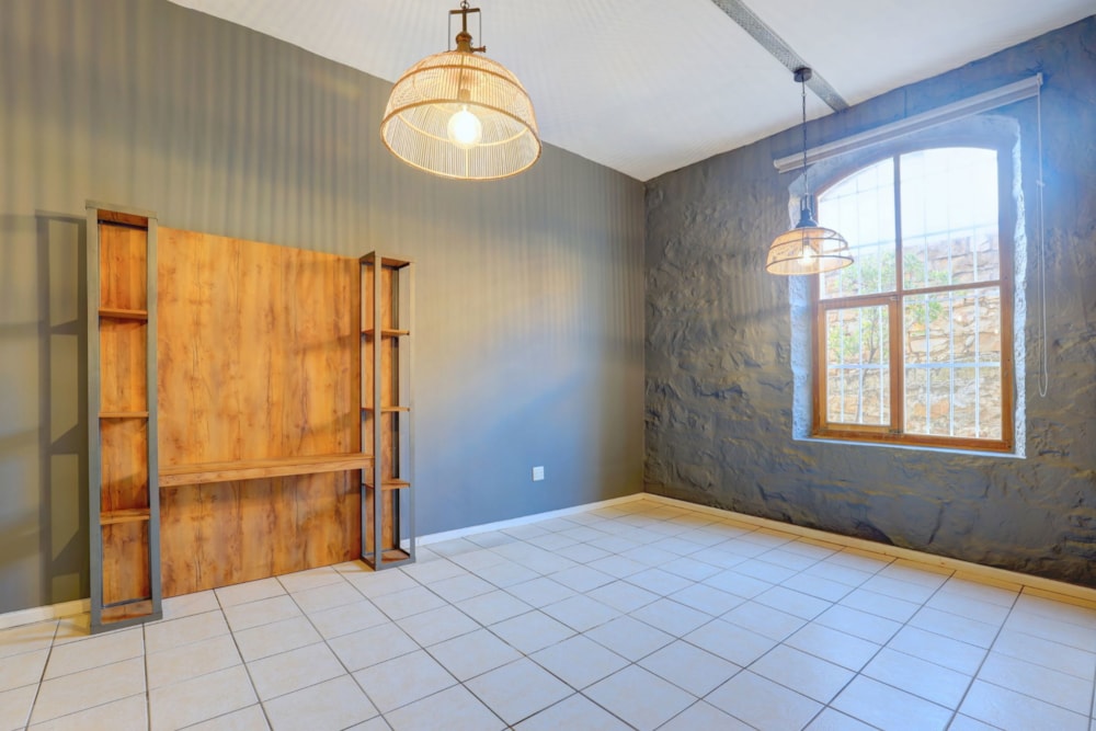 Bachelor apartment sold in Mossel Bay Central - 1MB1662436 Bachelor apartment sold in Mossel Bay Central - 1MB1662436