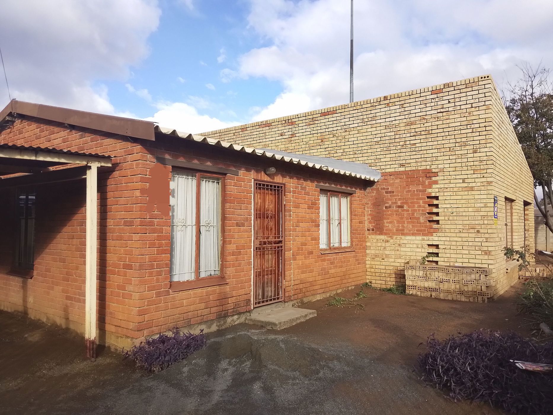 House for sale in Bloemside - 1BX1660917