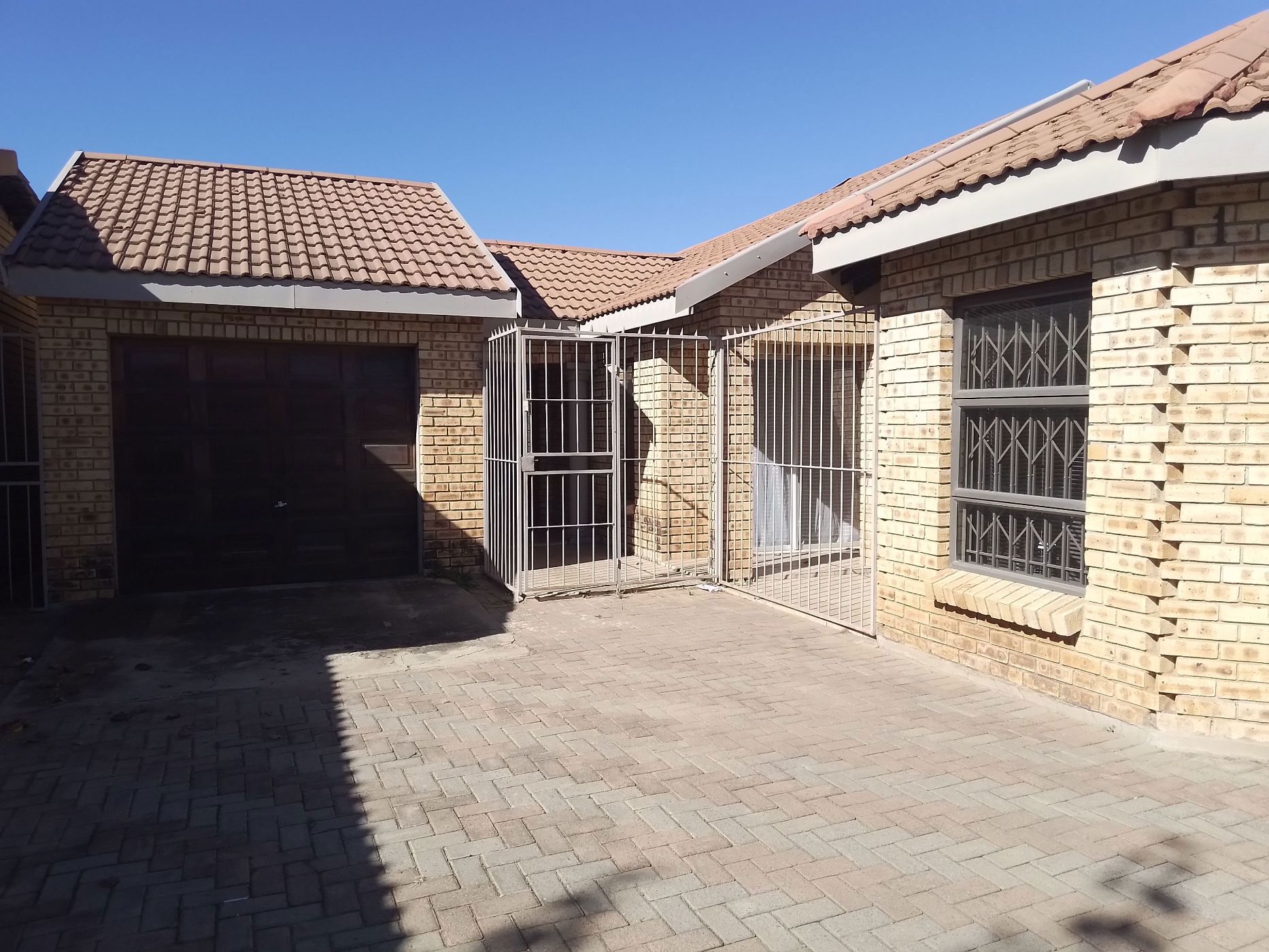 House for sale in Grasslands - 1BX1661281