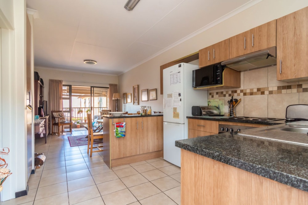 Retirement apartment for sale in Featherbrooke Hills Retirement Village - 1KR1750095