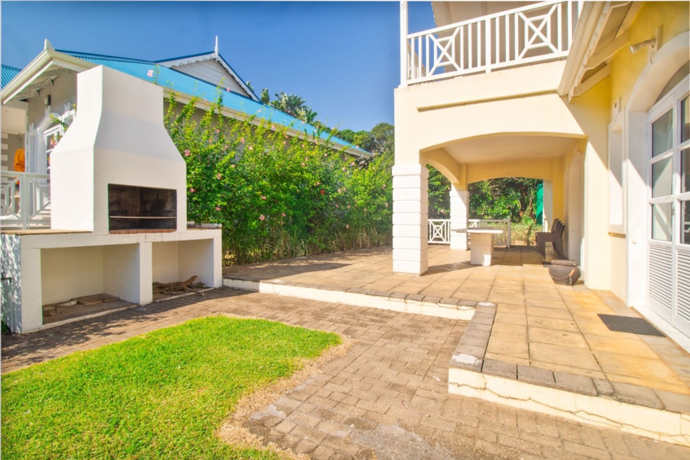 Beachfront villa for sale in Port Edward - 1PD1658515 Beachfront villa for sale in Port Edward - 1PD1658515