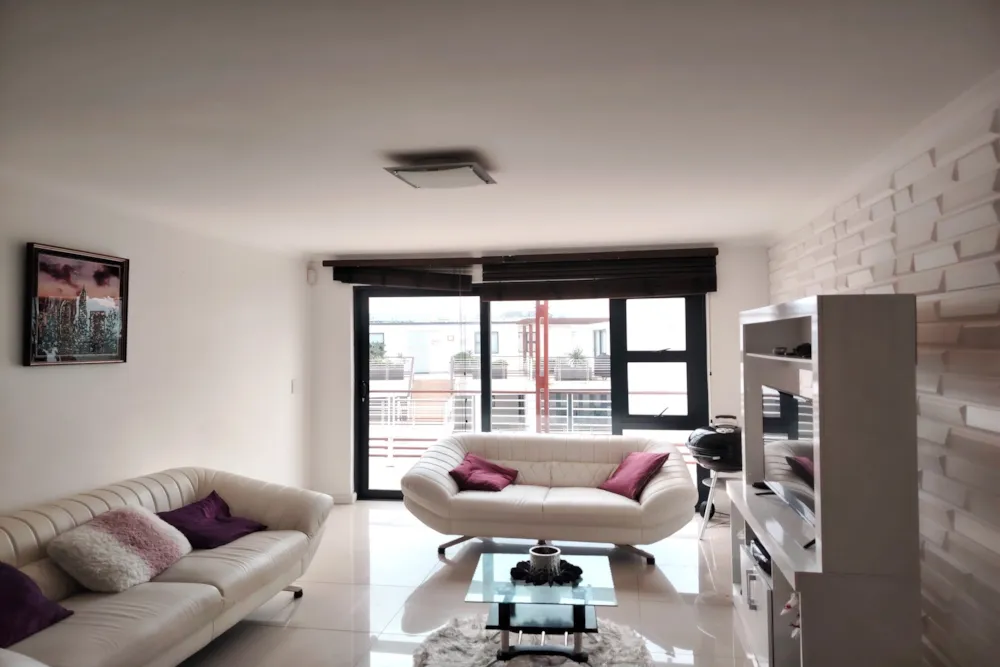 Apartment to rent in Big Bay - 1TV1720438