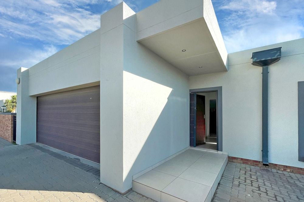 Townhouse for sale in Summerset - MR1741968