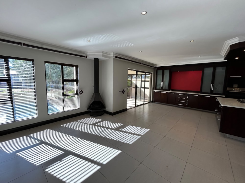 Security estate home to rent in The Islands Estate - 1HR1724547 Security estate home to rent in The Islands Estate - 1HR1724547