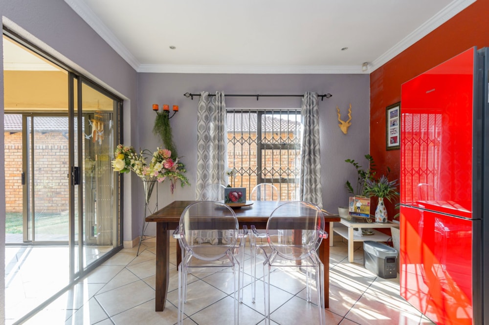 House sold in New Redruth - 1AB1661626 House sold in New Redruth - 1AB1661626