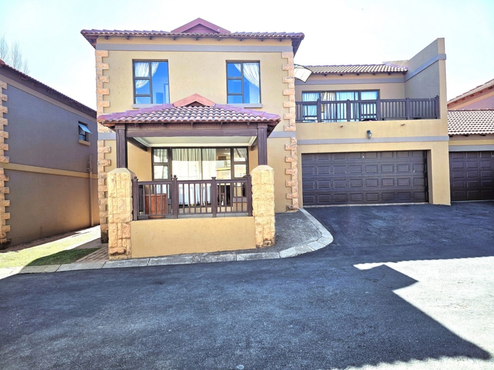 Townhouse for sale in Birdwood - 1HR1662089 Townhouse for sale in Birdwood - 1HR1662089