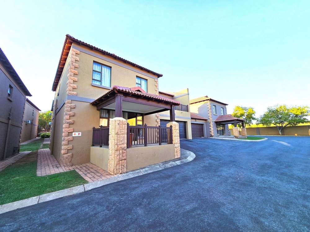 Townhouse for sale in Birdwood - 1HR1662089 Townhouse for sale in Birdwood - 1HR1662089