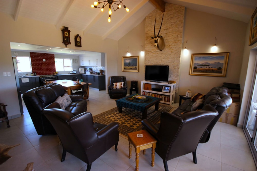 House for sale in Wesbank, Oudtshoorn - 1OU1555546