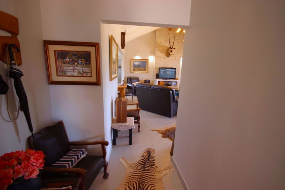 House for sale in Wesbank, Oudtshoorn - 1OU1555546