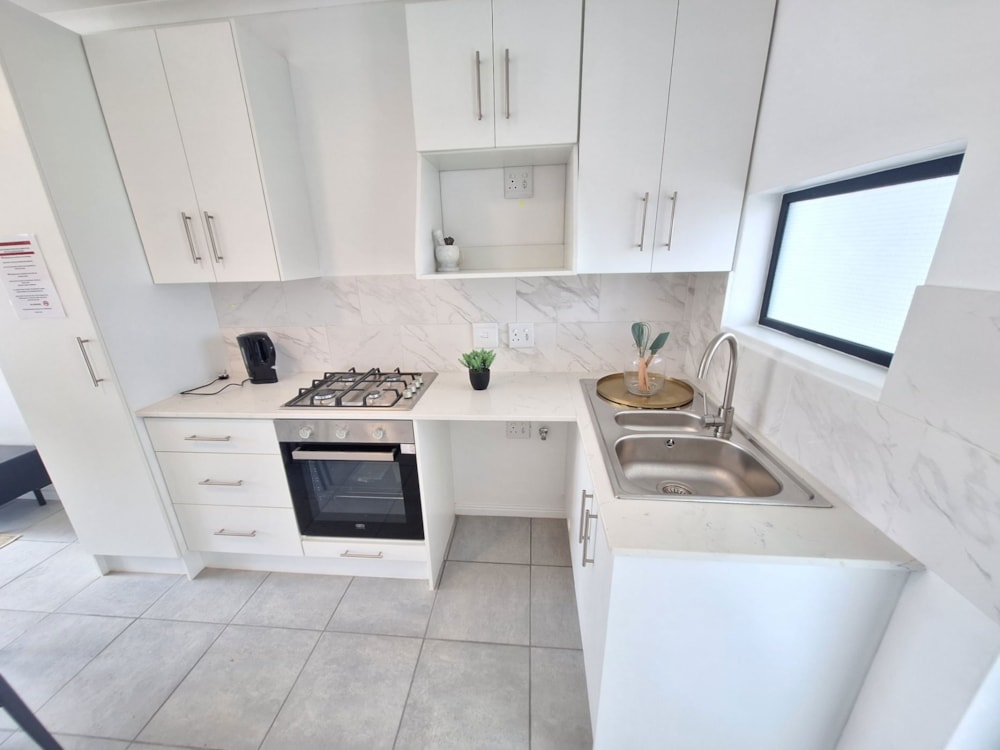 House to rent in Westcliff, Hermanus - ONL1715809 House to rent in Westcliff, Hermanus - ONL1715809