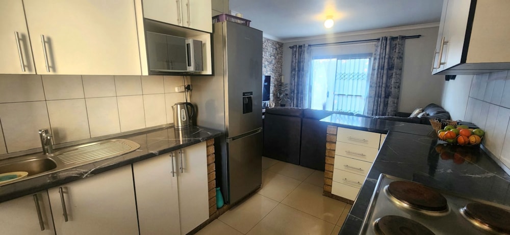 Apartment sold in Montclair, KwaZulu-Natal - 1WB1661365 Apartment sold in Montclair, KwaZulu-Natal - 1WB1661365