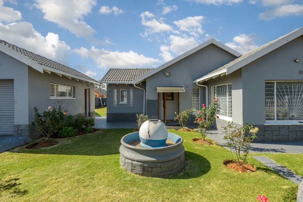 House sold in Lenasia South - 1GV1660337 House sold in Lenasia South - 1GV1660337