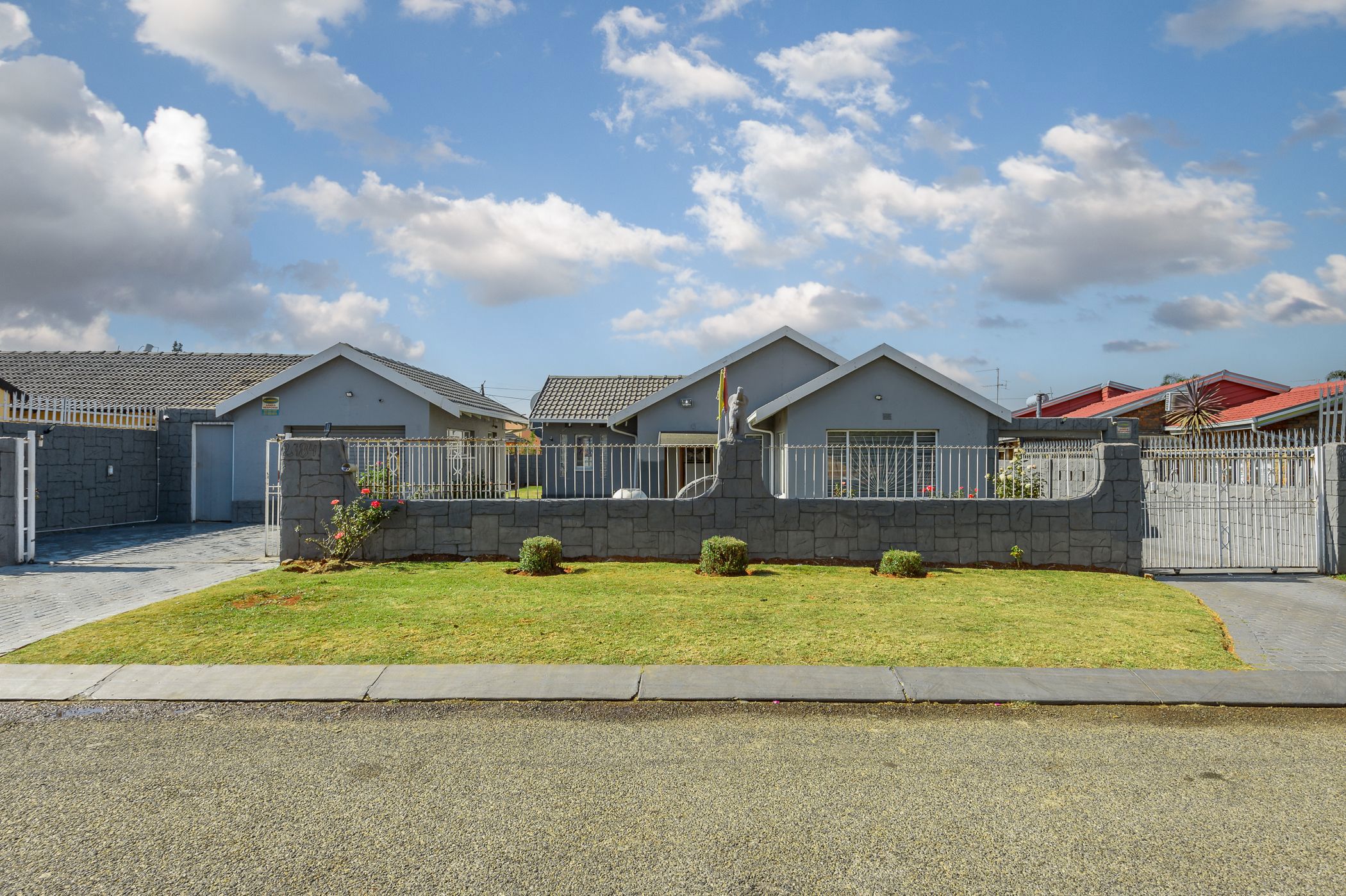 House sold in Lenasia South - 1GV1660337