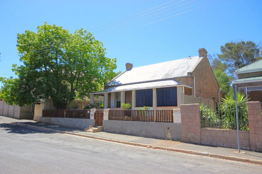 House sold in Oudtshoorn Central - 1OU1651389 House sold in Oudtshoorn Central - 1OU1651389