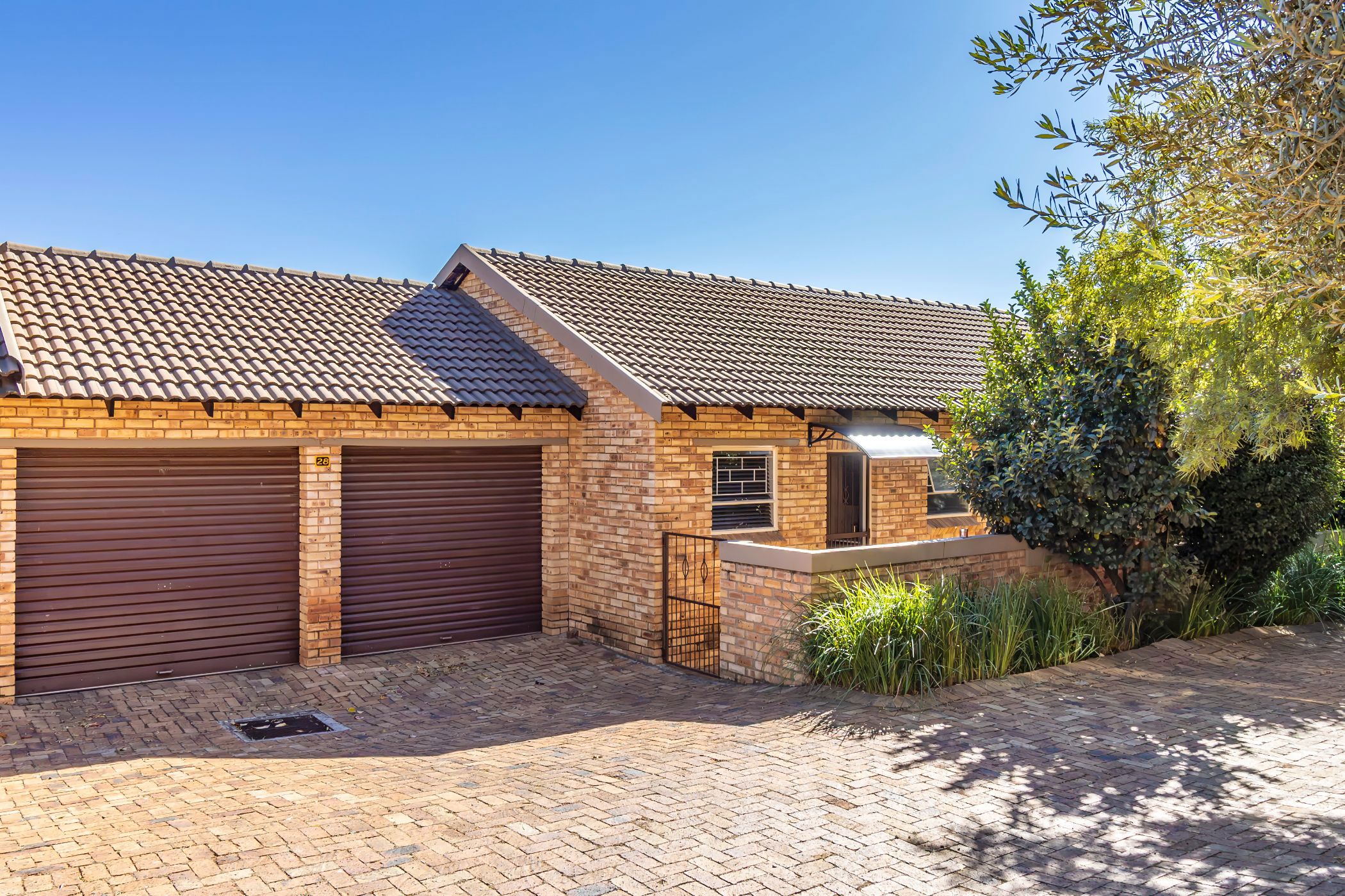 Townhouse for sale in Wilgeheuwel - RAN1721497