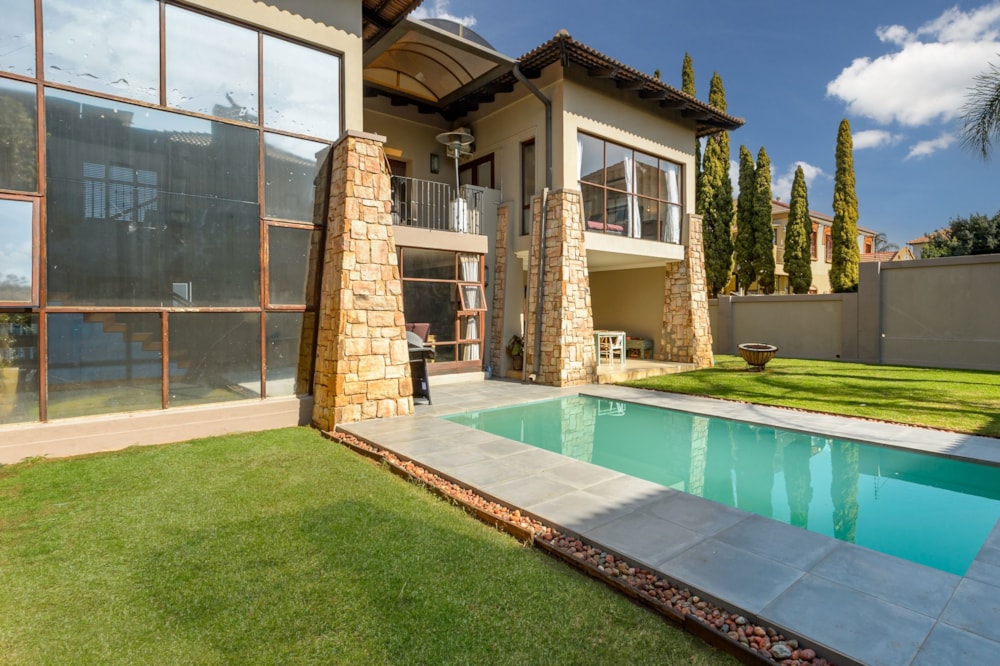 House sold in Aspen Hills - 1GV1657750