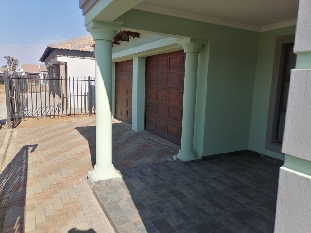 House for sale in Bloemspruit - 1BX1663794