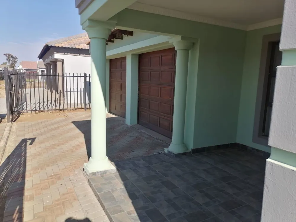 House for sale in Bloemspruit - 1BX1663794 House for sale in Bloemspruit - 1BX1663794