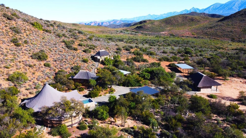 Game farm for sale in Oudtshoorn Rural - 1OU1660329 Game farm for sale in Oudtshoorn Rural - 1OU1660329