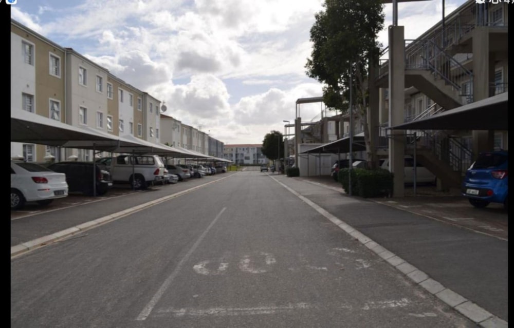 Security complex home let in Stellendale Village - 1KV1679168 Security complex home let in Stellendale Village - 1KV1679168