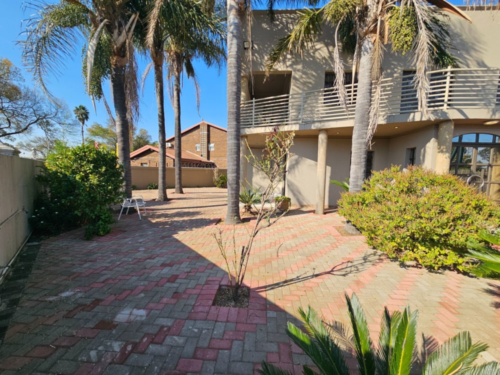 House for sale in Newcastle - 1NW1660476