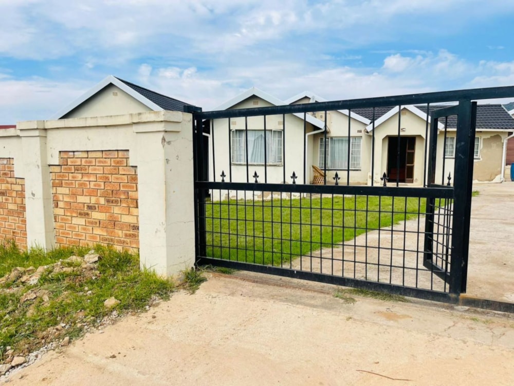 Commercial Building to rent in Tsolo - 1MH1660654