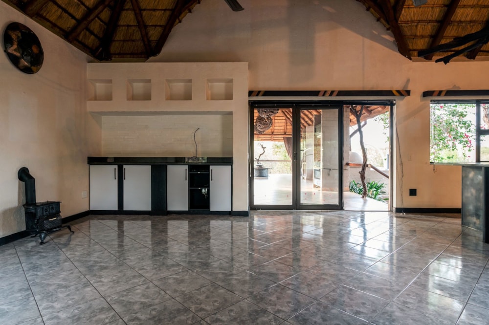 House let in Hoedspruit Wildlife Estate - 1HS1714924 House let in Hoedspruit Wildlife Estate - 1HS1714924