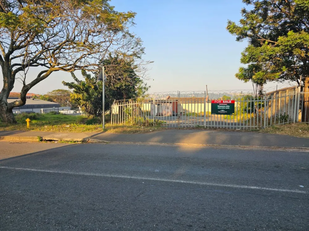 Vacant land sold in Montclair, KwaZulu-Natal - 1DA1660831 Vacant land sold in Montclair, KwaZulu-Natal - 1DA1660831