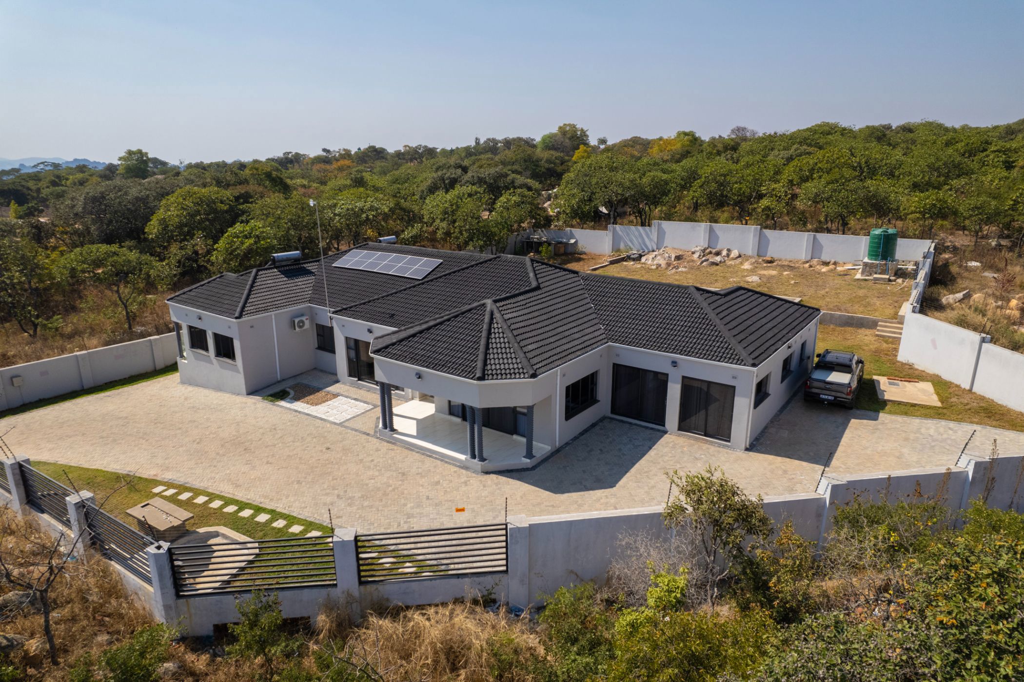 House for Sale | Crowhill Views, Zimbabwe | 3ZB1661009 | Pam