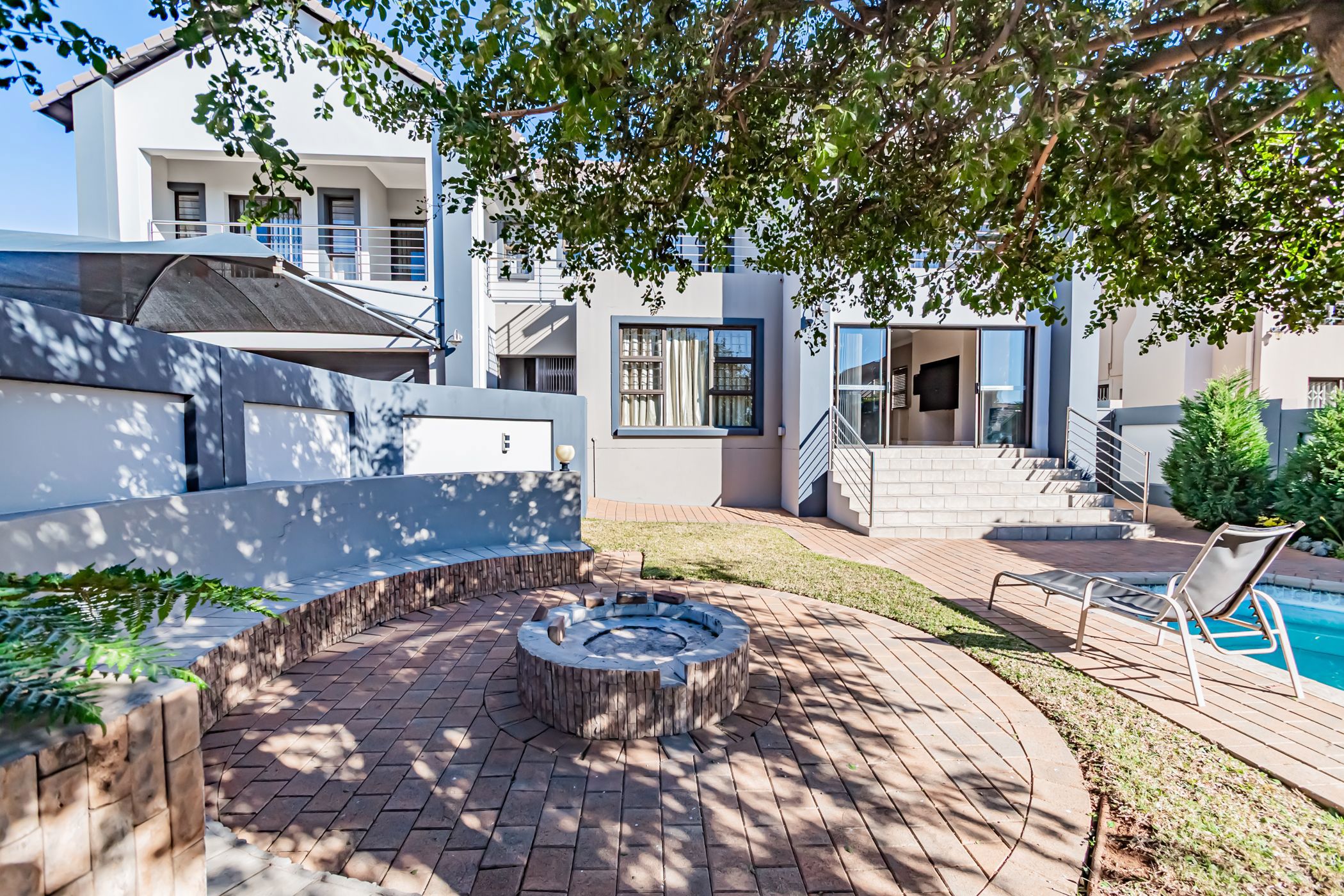 Security estate home let in Montana Park - MZL1696157