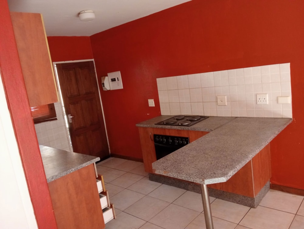 Apartment for sale in Kempton Park - KTP1661225 Apartment for sale in Kempton Park - KTP1661225