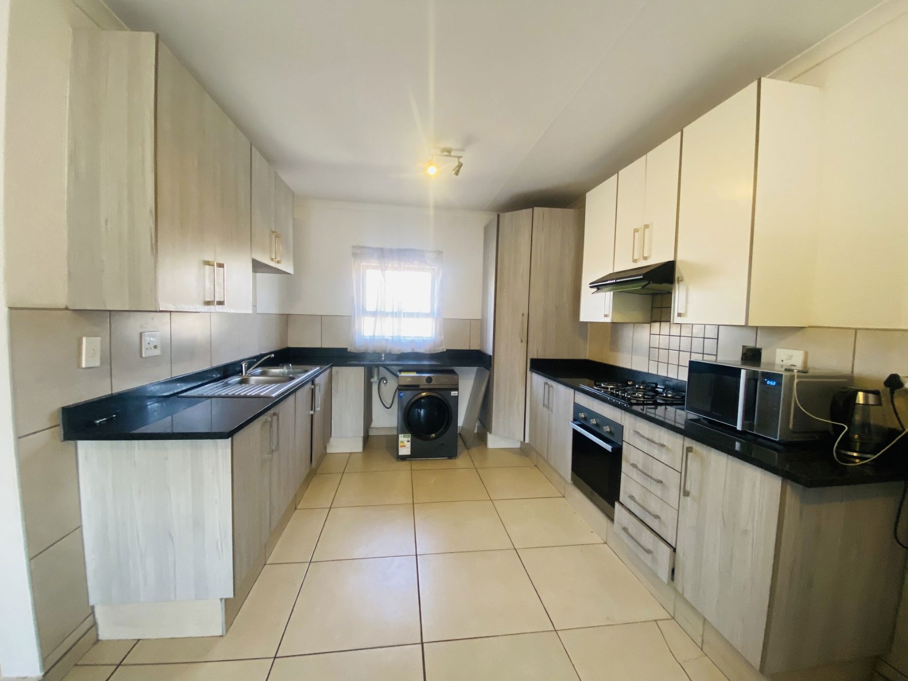 Townhouse for sale in Ravenswood - BOK1661482