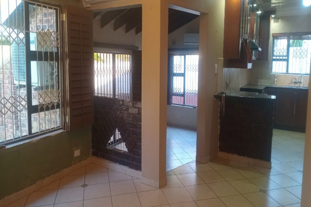 House to rent in Doon Heights - 1WB1725932