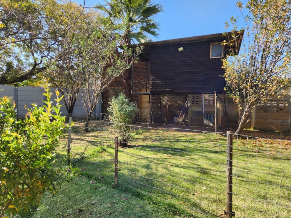 Smallholding for sale in Roodia, Sasolburg - 1VT1661897
