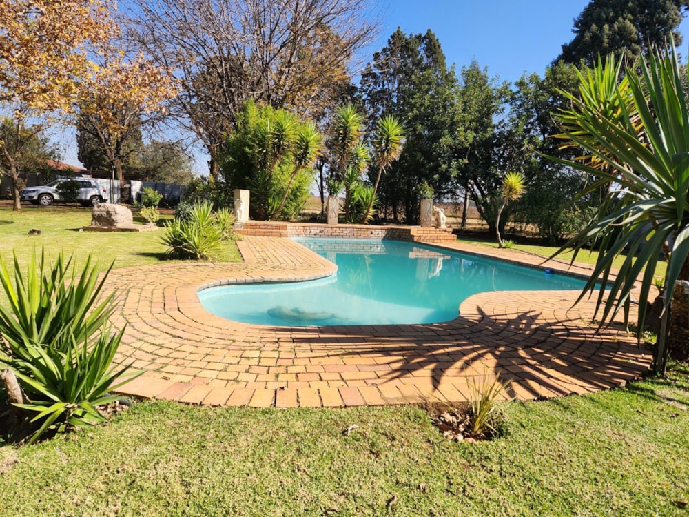 Smallholding for sale in Roodia, Sasolburg - 1VT1661897