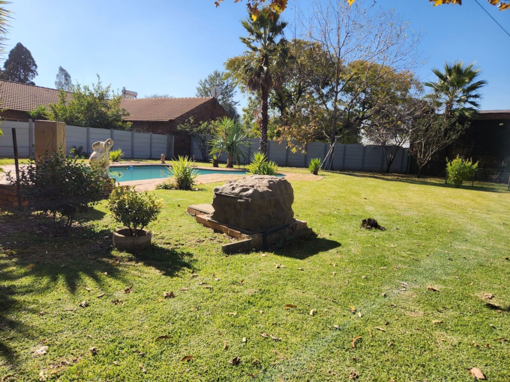 Smallholding for sale in Roodia, Sasolburg - 1VT1661897