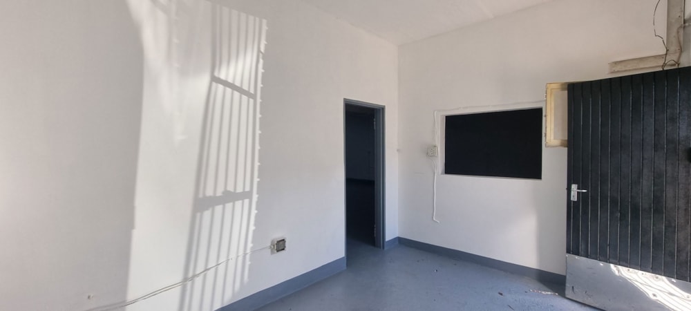 Commercial Building let in Uvongo - 1PSH1661936 Commercial Building let in Uvongo - 1PSH1661936